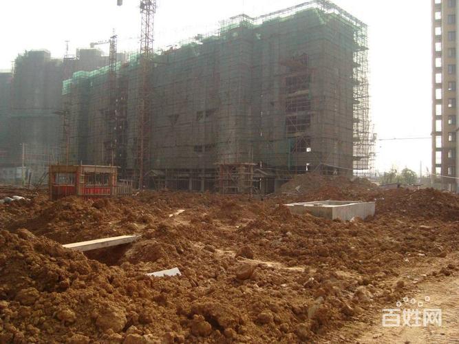 警惕“高薪出境務(wù)工”陷阱 建筑工、工廠普工包吃住帶薪年假雇主擔(dān)保背后的真相